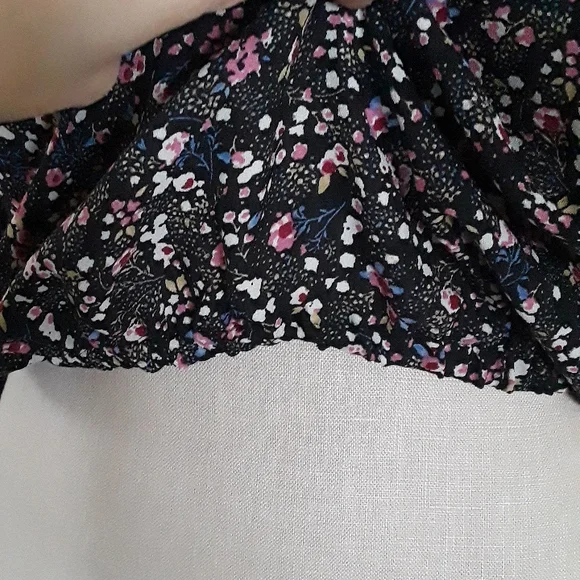 Forever 21 ditzy floral ruffle sleeve elastic waist boho top sz M pretty blouse - Picture 5 of 14